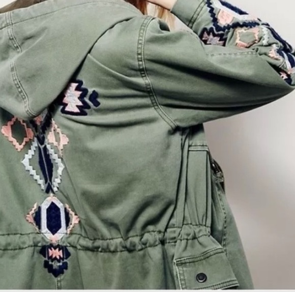 ✨FREE PEOPLE ✨Embroidered twill parka / NWOT - Picture 2 of 8